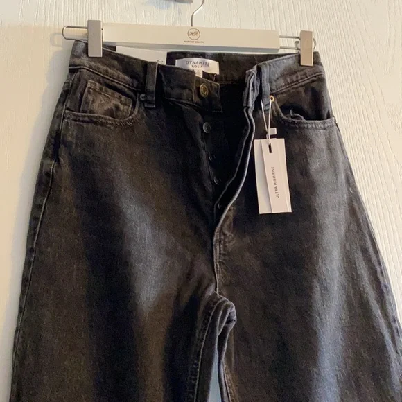 Dynamite Jeans - Picture 2 of 4